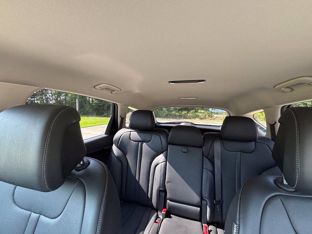 Used 2025 Genesis GV80 2.5T Standard AWD/4WD image 32