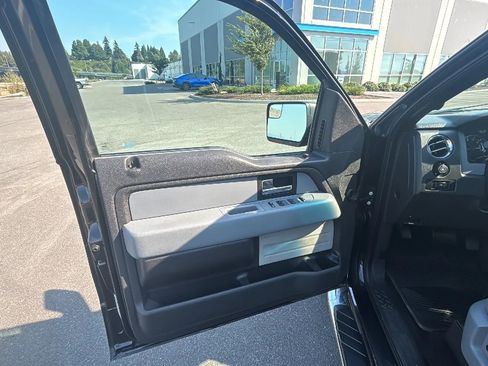 Used 2013 Ford F150 XLT w/ Luxury Equipment Group image 21