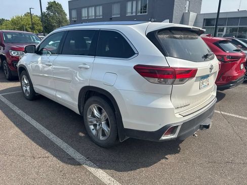 Used 2018 Toyota Highlander Limited AWD/4WD image 4