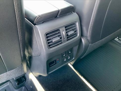 New 2025 Nissan Rogue Platinum w/ Tech Package image 16