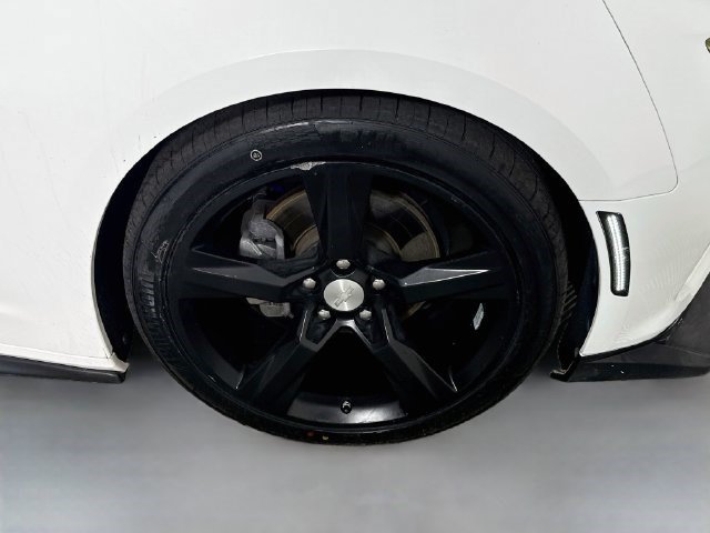 Used 2019 Chevrolet Camaro LT RWD image 29