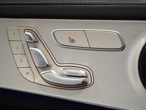 Used 2022 Mercedes-Benz GLC 300 4MATIC Coupe image 27