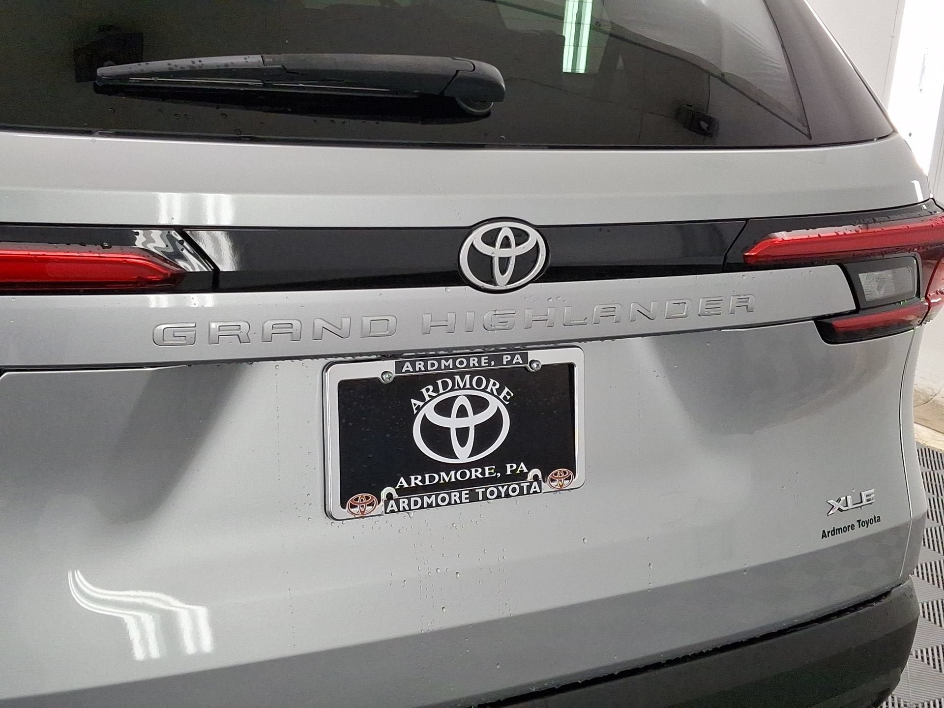 Certified 2024 Toyota Grand Highlander AWD image 24