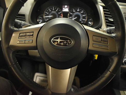 Used 2011 Subaru Outback 2.5i Premium w/ All-Weather Pkg AWD/4WD image 21