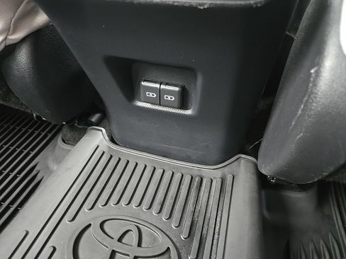 Used 2025 Toyota RAV4 XLE w/ Convenience Package AWD/4WD image 81