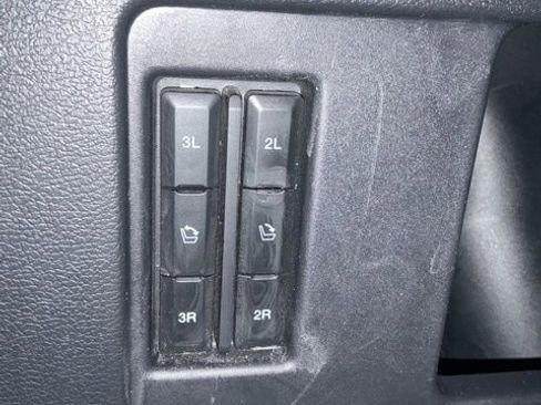 Used 2024 Ford Expedition XLT image 9