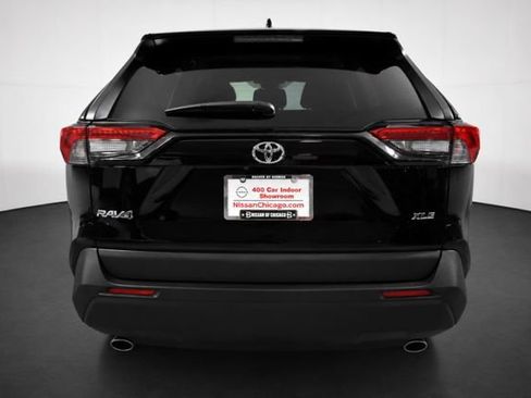 Used 2025 Toyota RAV4 XLE FWD image 5
