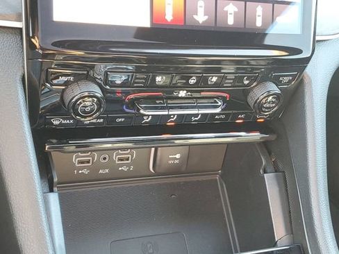 New 2025 Jeep Grand Cherokee Limited image 12