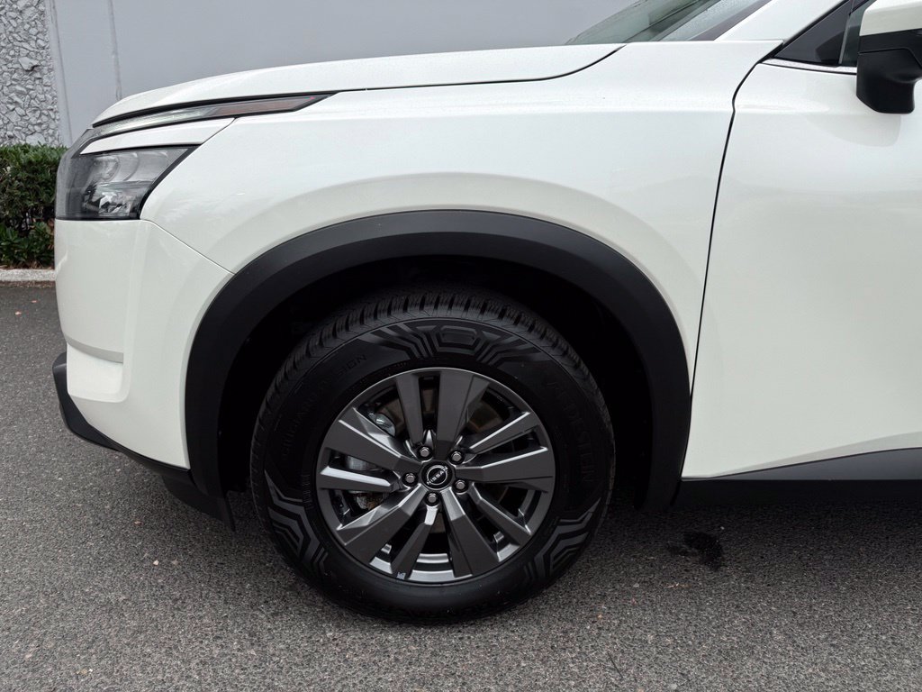 Certified 2024 Nissan Pathfinder SV AWD/4WD image 11