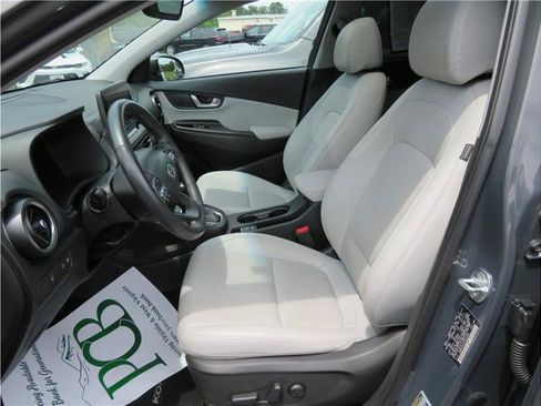 Used 2023 Hyundai Kona Limited w/ Cargo Package FWD image 4