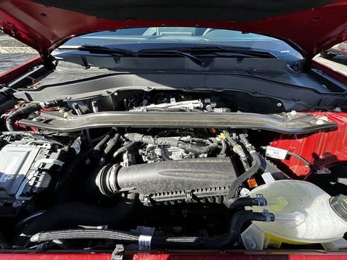 Certified 2025 Ford Explorer ST-Line w/ ST-Line Street Pack image 32