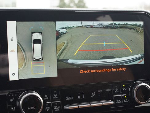 New 2026 Toyota Highlander Platinum AWD/4WD image 16
