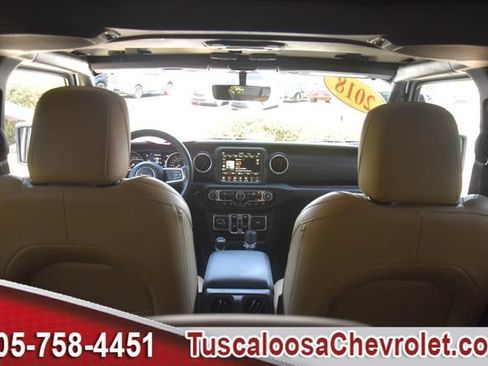 Used 2018 Jeep Wrangler Unlimited Sahara AWD/4WD image 11