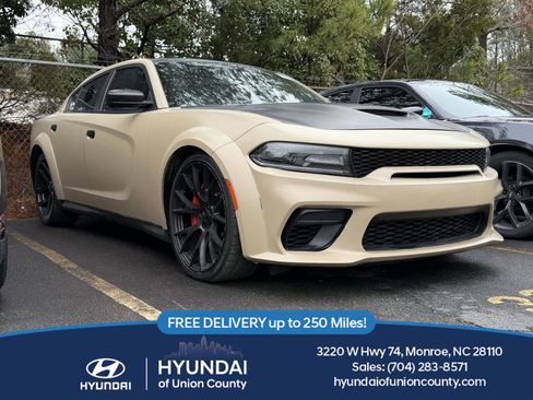Used 2021 Dodge Charger Scat Pack image 1