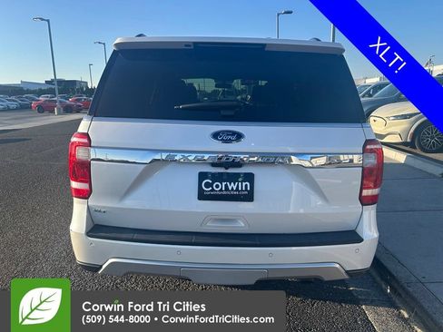Used 2018 Ford Expedition XLT w/ Equipment Group 201A AWD/4WD image 9