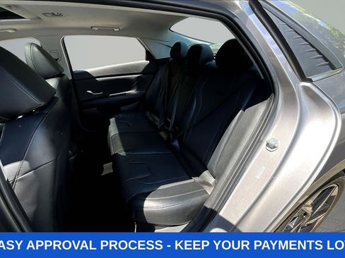 Used 2023 Hyundai Elantra Limited w/ Preferred Accessory Package FWD image 23