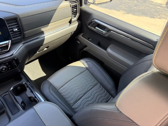 Used 2024 Chevrolet Silverado 1500 ZR2 w/ Technology Package AWD/4WD image 26