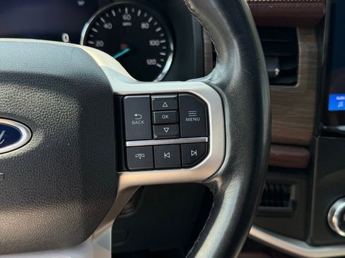 Used 2023 Ford Expedition Limited AWD/4WD image 16