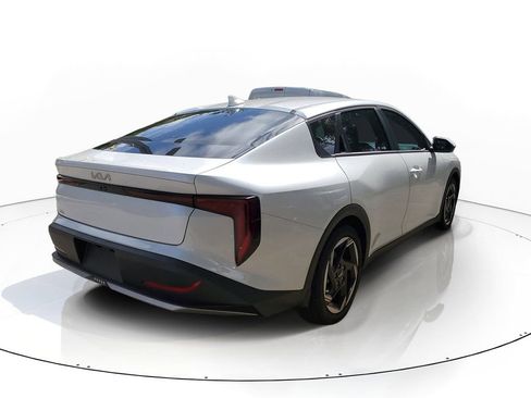Certified 2025 Kia K4 EX FWD image 6