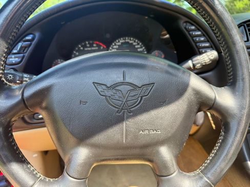 Used 2000 Chevrolet Corvette 5.7L V8 w/ Performance Handling Pkg image 22