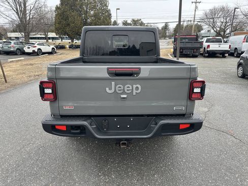 Used 2021 Jeep Gladiator Overland w/ LED Lighting Group AWD/4WD image 4