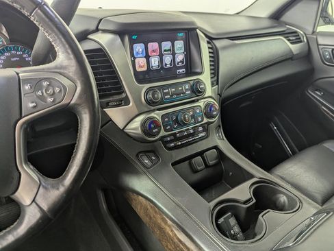 Used 2016 Chevrolet Suburban LT w/ Luxury Package image 12