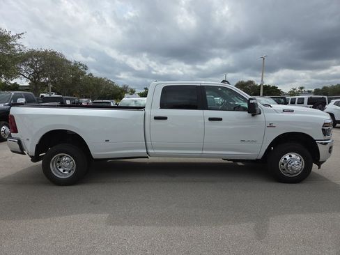 New 2026 RAM 3500 Big Horn AWD/4WD image 4