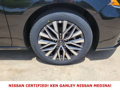 Certified 2025 Nissan Altima 2.5 SV FWD image 22