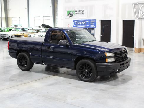 Used 2007 Chevrolet Silverado 1500 W/T RWD image 36