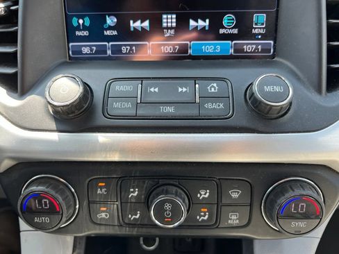 Used 2019 GMC Acadia SLT FWD image 19