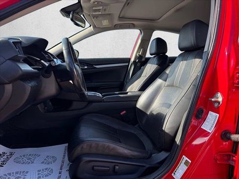 Used 2017 Honda Civic Touring image 10