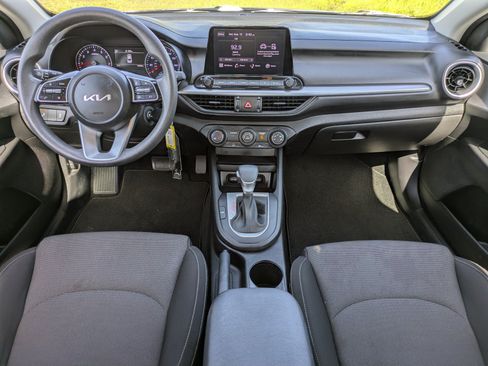 Certified 2023 Kia Forte LXS w/ LXS Technology Package FWD image 11