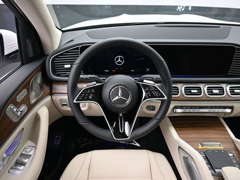 New 2025 Mercedes-Benz GLS 450 4MATIC image 19