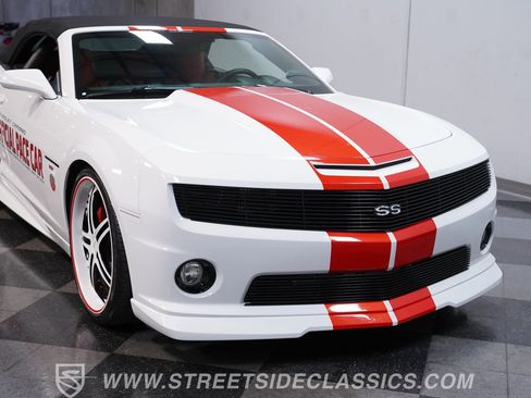 Used 2011 Chevrolet Camaro SS w/ RS Package RWD image 15