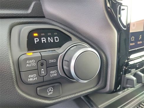 New 2026 RAM 1500 4x4 Crew Cab image 28