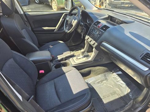 Used 2014 Subaru Forester 2.5i Premium w/ All-Weather Package AWD/4WD image 38
