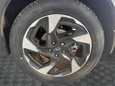 Used 2024 Subaru Crosstrek 2.5i Limited w/ Popular Package #4A image 9