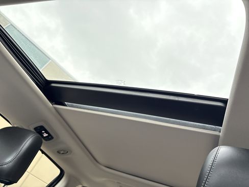 Used 2018 Chrysler Pacifica Limited w/ Advanced Safetytec Group image 27