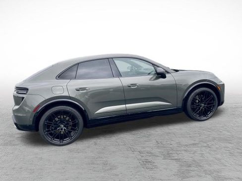 Used 2025 Porsche Macan Turbo Electric AWD/4WD image 7