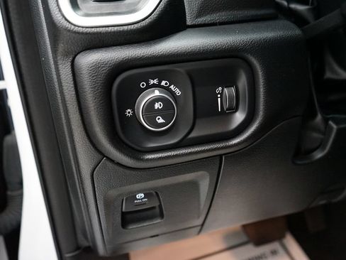 Used 2023 RAM 1500 Big Horn AWD/4WD image 27