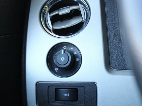 Used 2013 Ford F150 Lariat w/ Luxury Equipment Group AWD/4WD image 27
