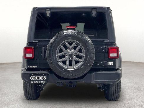 Used 2024 Jeep Wrangler Unlimited Sport AWD/4WD image 5