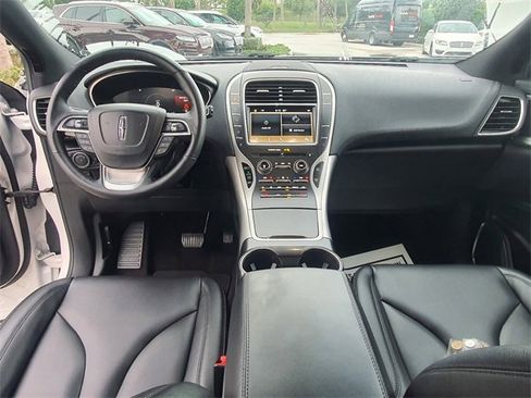 Used 2019 Lincoln Nautilus FWD image 28