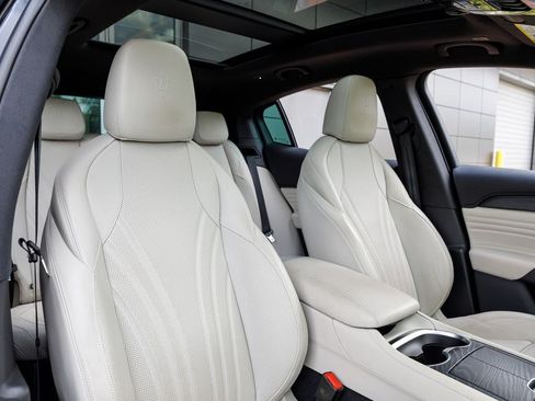 Certified 2023 Maserati Grecale Modena AWD/4WD image 10