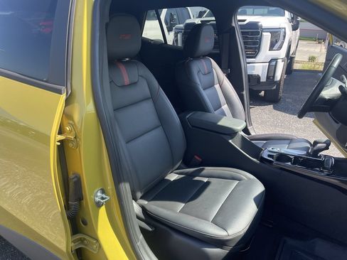 Used 2024 Chevrolet Trax RS w/ Driver Confidence Package FWD image 26