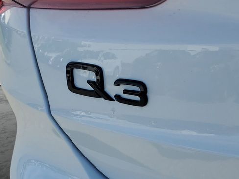 Used 2025 Audi Q3 2.0T Premium w/ Convenience Package image 7