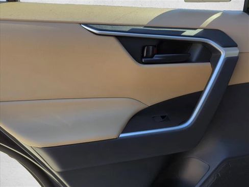Certified 2025 Toyota RAV4 LE FWD image 23