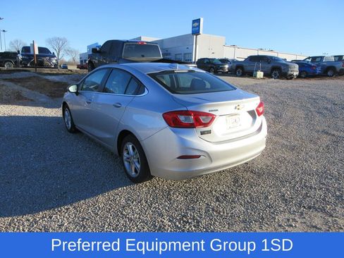 Certified 2017 Chevrolet Cruze LT image 4