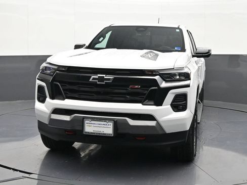 Used 2023 Chevrolet Colorado Z71 w/ Z71 Convenience Package 2 AWD/4WD image 8