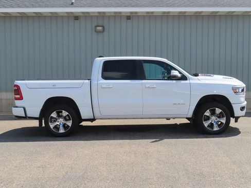 Used 2024 RAM 1500 Laramie AWD/4WD image 3